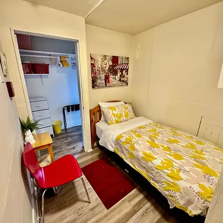 Tiny Private Room At The Upper Level Of A Big House With Shared Bathroom